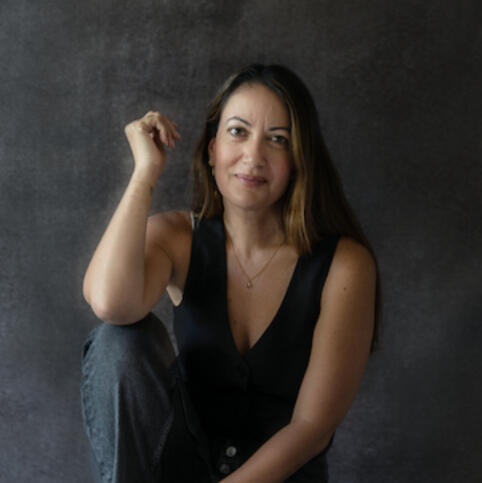 בטי כרמלי - נשיות שלא מתנצלת בטי כרמלי - נשיות שלא מתנצלת